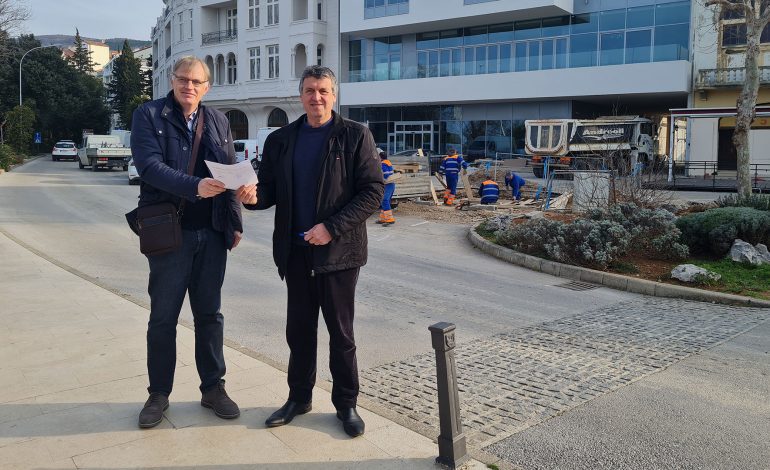  Započeli radovi na uređenju trga ispred hotela Miramare