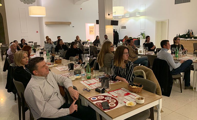 Bijela vina Kvarnera i riječko kraft pivo oduševili polaznike Crikveničke adventske vinske škole