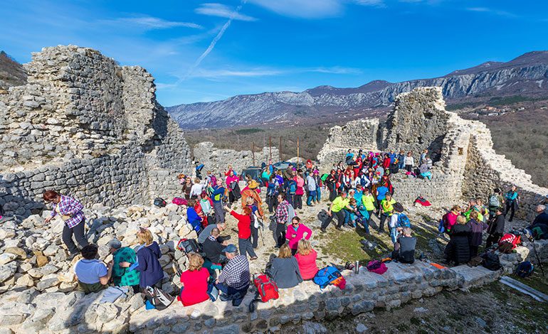  Nastavak vladavine maškara