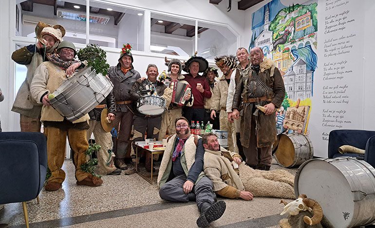  Maškare pozdravile Gradsku upravu Grada Crikvenice