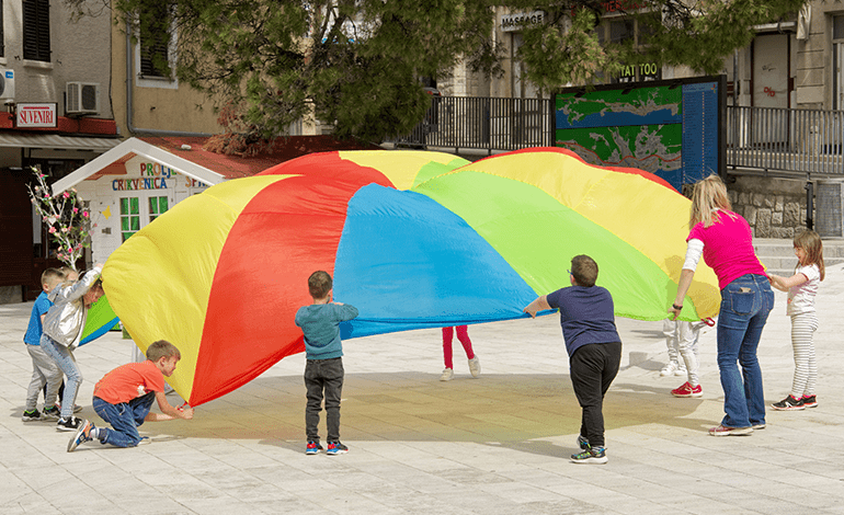 Naknade za novorođenu djecu značajna su pomoć mladim obiteljima