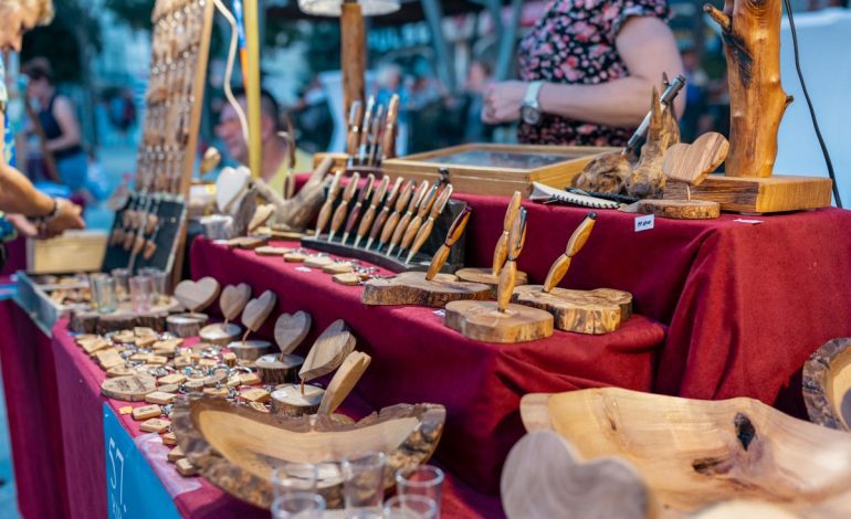 OVOTJEDNI SPOJ MORA, PJESME I OBIČAJA NA RIVIJERI CRIKVENICA