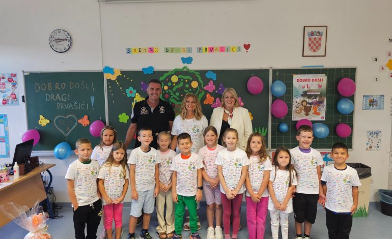 Gradonačelnica obišla prvašiće u Jadranovu, Dramlju, Selcu i Crikvenici