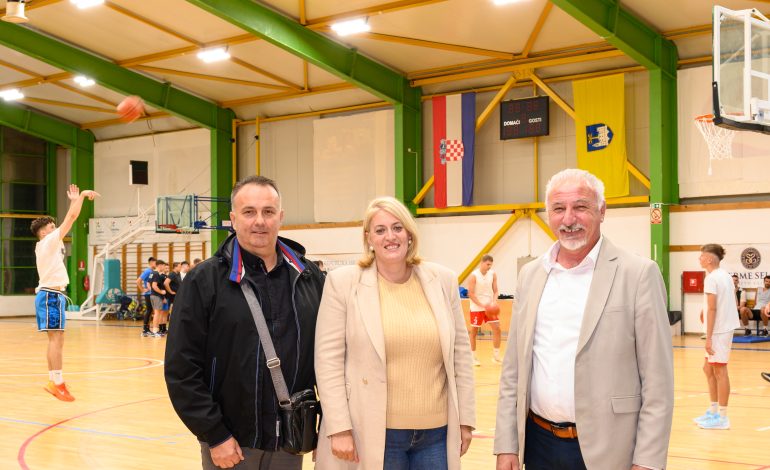 Nova LED rasvjeta u Gradskoj sportskoj dvorani u Crikvenici