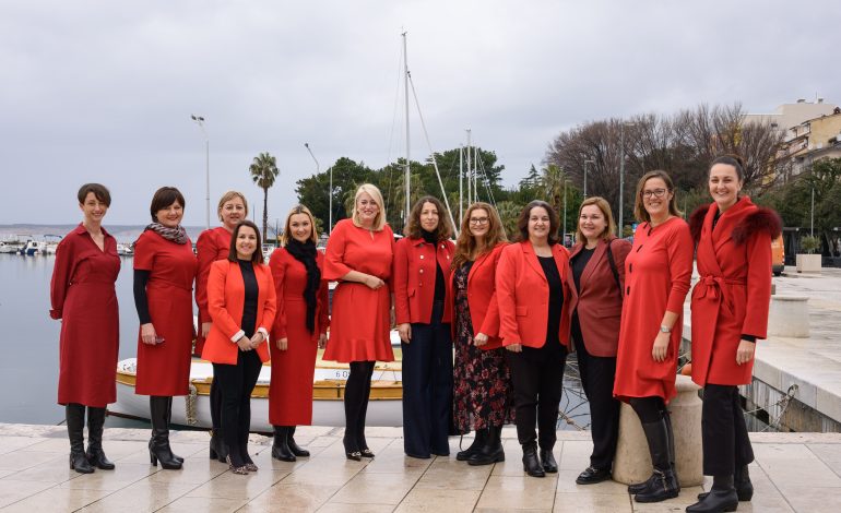 Obilježen Dan crvenih haljina