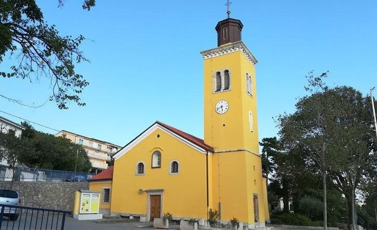 Novo ruho sportskog igrališta – prigodan dar Dramaljcima povodom Svete Jelene